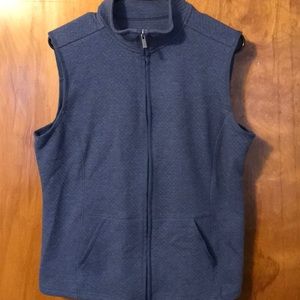Women’s Karen Scott sport vest Size Medium